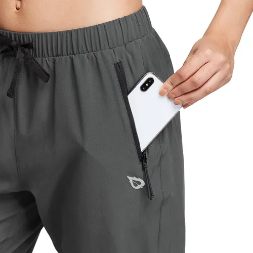 Vista 3 de baleaf Women's Lightweight Capri Jogger Hiking Shorts Running Capri Pants Quick Dry UPF 50+ Zipper Pockets