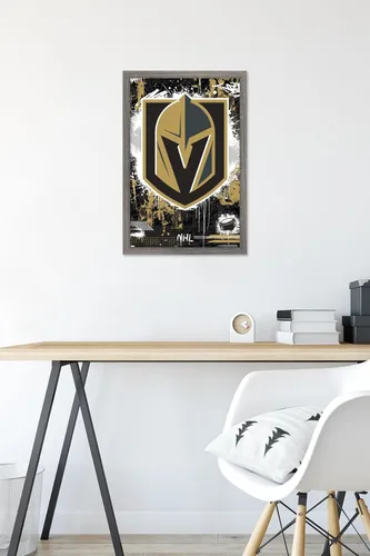 Vista 6 de Trends International NHL Vegas Golden Knights - Póster de pared con logotipo Maximalist 23 Versión enmarcada Barnwood