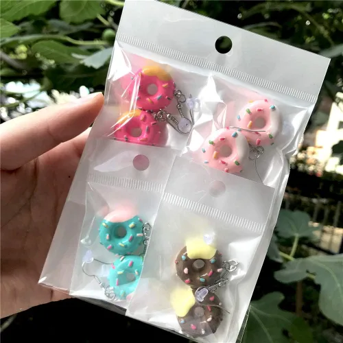 Vista 7 de Juego de 4 pares de pendientes de resina para mujer y niña, diseño de donut