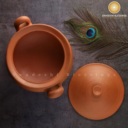 Vista 3 de Swadeshi Blessings Olla de arcilla sin glasear exclusiva para cocinar y servir con tapa/Kadai de tierra/Mud Handi/Mitti Ke Bartan