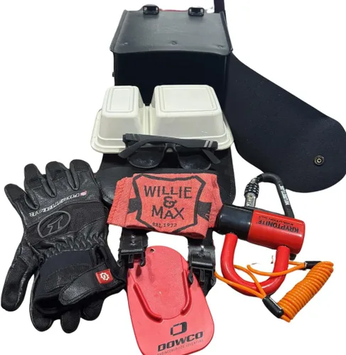 Vista 8 de Willie & Max By Dowco Serie Black Jack Bolsa para arco de respaldo de motocicleta con protección UV, piel sintética sin mantenimiento, universal