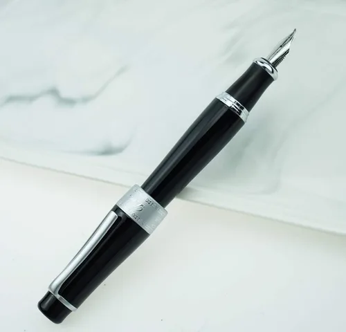 Vista 5 de Asvine Charlie Chaplin - Pluma negra conmemorativa Fude de caligrafía china, pluma estilográfica negra de punta doblada fina a ancha por Duke
