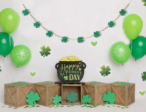 Vista 5 de Cartel de decoración temática de trébol de la suerte, suministros para fiesta del día de San Patricio, guirnalda de trébol de 4 hojas