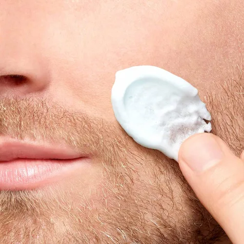 Vista 4 de CLARINS MEN Smooth Shave Foam Gel Gel de afeitado hidratante para hombres Alivia y suaviza Energiza la piel Acondiciona el pelo de la barba
