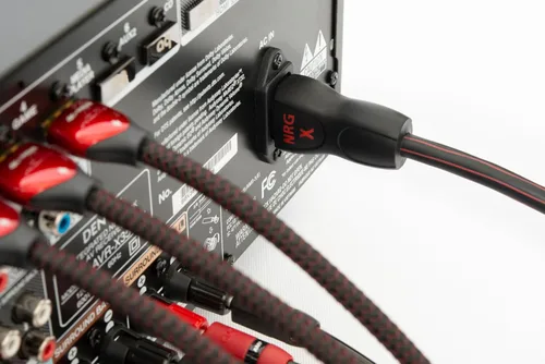 Vista 3 de AudioQuest NRG-X3 Cable de Alimentación (3.3 ft, 1 x C13 > 1 x Enchufe de pared de 3 clavijas)