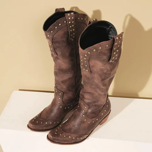 Vista 7 de Tscoyuki Botas de media pantorrilla para mujer, con tachuelas, puntera puntiaguda, tacón grueso, vaquera, desgastadas