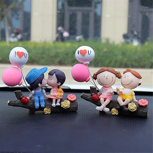Vista 2 de Lindos adornos para pareja, lindo adorno para el interior del automóvil para parejas, decoración del automóvil, acción de caricaturas para parejas