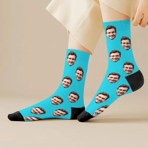 Vista 3 de D-Story Calcetines personalizados con foto fabricados en Estados Unidos, divertidos calcetines personalizados, regalos lindos personalizados