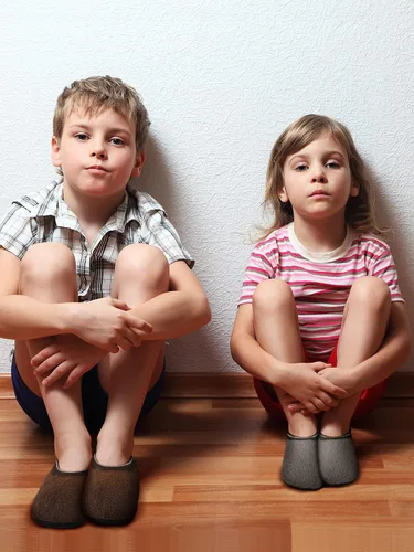 Vista 5 de SATINIOR 4 pares de calcetines antideslizantes para niños pequeños calcetines de terciopelo coral calcetines cálidos para bebés y niños pequeños