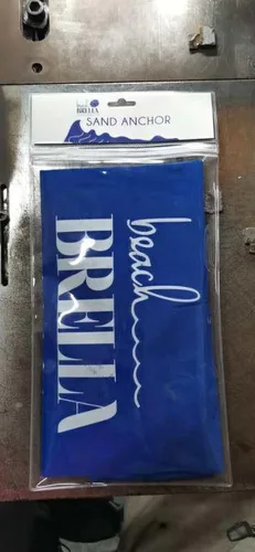 Vista 6 de Sombrilla de playa para arena, resistente al viento, con bolsa de anclaje de arena, portátil, flecos, bolsa de mezclilla, cuenta con parte inferior