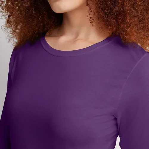 Vista 4 de Hanes Camiseta de algodón de manga larga para mujer, camiseta ligera con cuello redondo, ajuste moderno