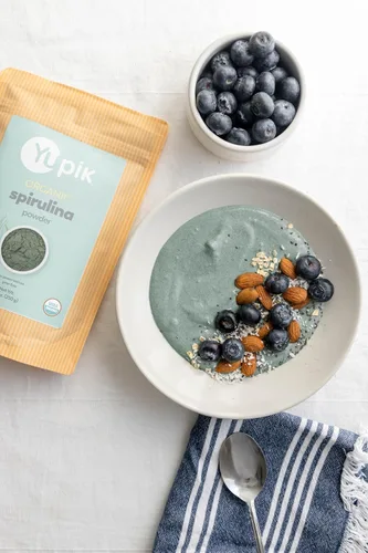 Vista 2 de Yupik Espirulina orgánica en polvo de 8.8 onzas, certificado USDA, sin OMG, Kosher, sin gluten, vegano, alto en proteínas, hierro y antioxidantes