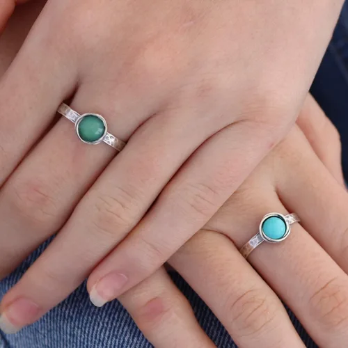 Vista 8 de Anillo de plata de ley con piedras preciosas para mujer, anillo apilable de piedra martillada, anillo de piedra natal
