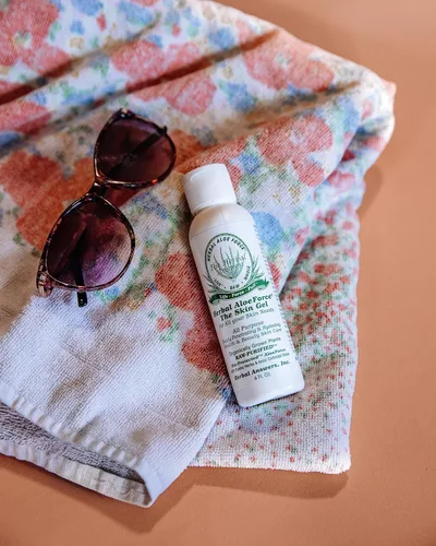 Vista 4 de HERBAL ALOEFORCE THE SKIN GEL 4OZ. BOTELLA