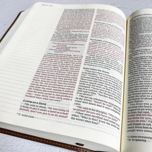 Vista 8 de Biblia grabada a mano con letras y láser NIV Journaling, regalo personalizado, grabado de nombre personalizado disponible