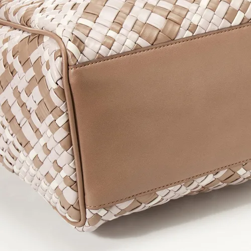 Vista 6 de Calvin Klein Bolso de mano novedoso Alysha