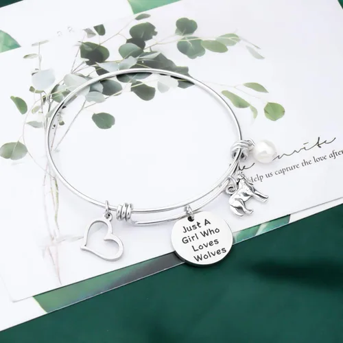 Vista 2 de FAADBUK Pulsera divertida de lobo para amantes de los animales, regalo de Just A Girl Who Loves Wolves Jewelry Bracelet Wolf Lover Gift Wolf