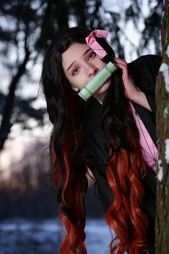 Vista 2 de SL Pelucas para disfraz de cosplay de Nezuko DS Anime Cosplay largo rizado naranja y negro pelucas con gorra