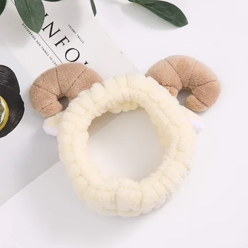 Vista 3 de STOBOK Diadema de felpa para el cuidado de la piel con diseño de cuerno de oveja para lavado facial, maquillaje y ducha, accesorio para el cabello