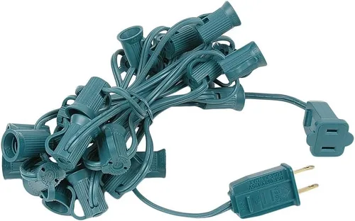 Vista 5 de Novelty Lights Cadena de luces de Navidad C7 de 25 pies para exteriores, tira de luces para patio, base de candelabro (C7/E12), espacio de 12 Blanco