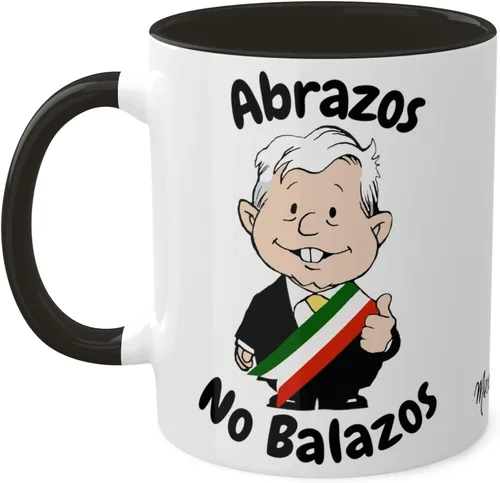 Vista 2 de MEXICANDOO AMLO - Taza de café Abrazos No Balazos con diseño de dibujos animados divertidos Muñeco AMLITO, taza de cerámica blanca brillante