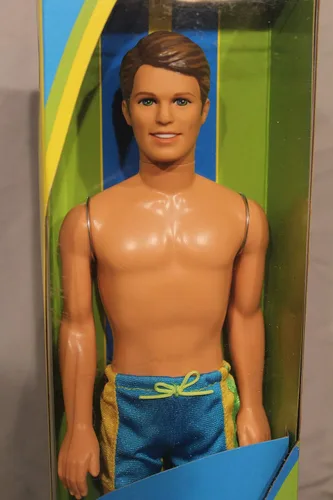 Vista 2 de Mattel Ken - Amigo de Barbie Surf City 2000 Muñeca
