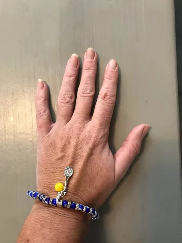 Vista 2 de Pulsera de karma de tenis, gran regalo de tenis para mujeres, es un gran regalo para jugadores de tenis