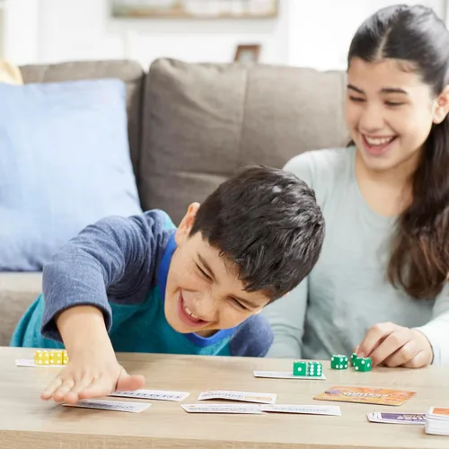 Vista 5 de Hasbro Gaming Yahtzee Frenzy Juego de dados y cartas, juego de dados de ritmo rápido, juegos de cartas para familias y niños, juegos familiares