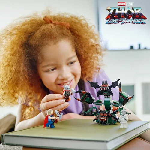 Vista 2 de LEGO Marvel Attack on New Asgard, Thor 76207 - Juguete para construir con martillo, Stormbreaker y monstruo, set de película de amor y trueno