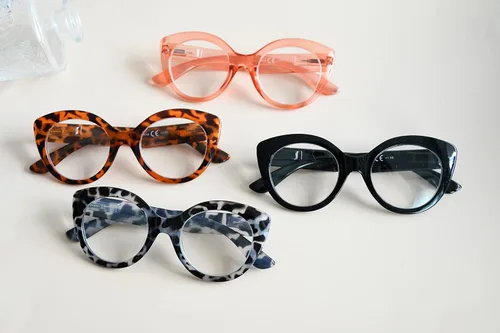 Vista 6 de Eyekepper Paquete de 4 lentes de lectura redondos para mujeres, lectores de marco grande +0.00