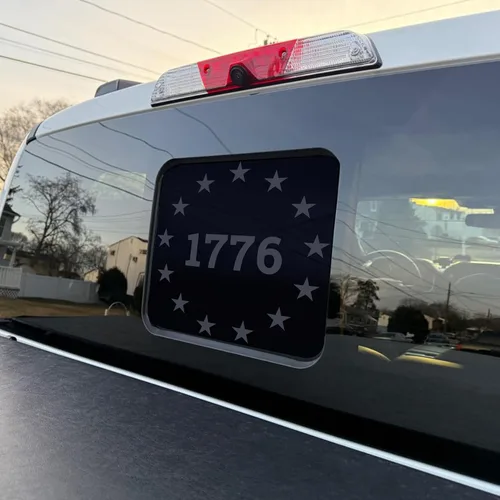 Vista 3 de Xinghe para Ford F150 F250 F350 2015-2025 2026, Calcomanías de bandera americana para ventana trasera, Calcomanía de bandera USA mate para ventana