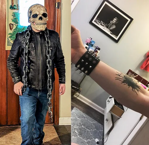 Vista 6 de 2 pulseras exageradas de piel sintética negra con remaches con tachuelas, pulsera ancha gótica punk rock estilo joyería para hombres y mujeres