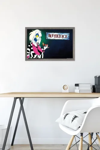Vista 6 de Trends International Beetlejuice: Animado - Póster de pared de arte clave, 14.72 x 22.37 pulgadas, versión enmarcada de madera de granero Versión