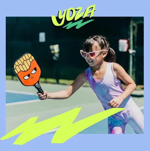 Vista 8 de Kids Pickleball Paddle Set of 2 - Includes 2 Pickleball Paddles with 2 Balls, Lightweight, Fiberglass, Better Control, Beginner Racket, Perfect