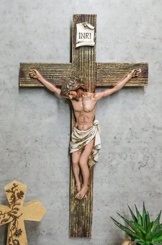 Vista 2 de Ebros Gift Pasión de Jesucristo Muerte en el Calvario Crucifijo Católico INRI Cruz Colgante Figura Figura 13.75 pulgadas de alto Religioso Cristiano