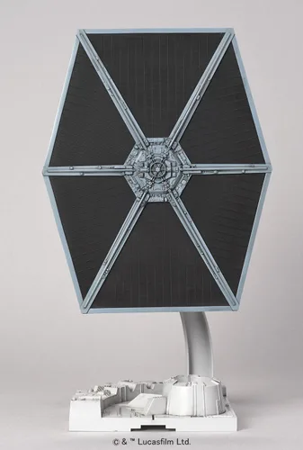 Vista 3 de Juego de construcción Bandai Hobby 1/72 de Star Wars TIE Fighter