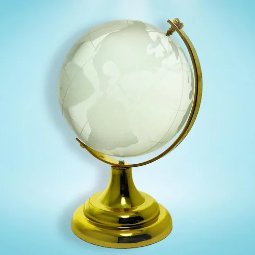 Vista 8 de BANBERRY DESIGNS Globo del mundo de cristal grabado en soporte y base de color latón, escritorio, caja de regalo, 2.25 pulgadas de diámetro