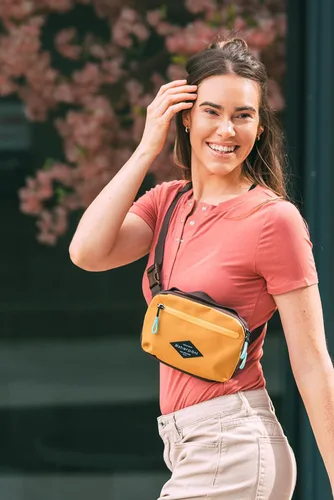 Vista 2 de Sherpani Hyk - Bolsa de cinturón ligera, cangurera de viaje, bolsa cruzada para mujer, protección RFID, Esfera solar., Hyk