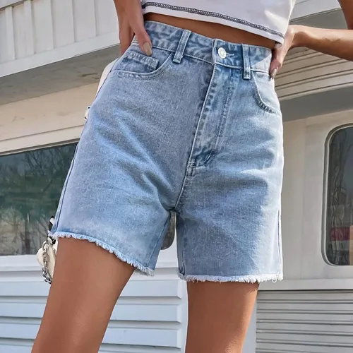 Vista 4 de Pantalones cortos de mezclilla rasgados de cintura alta para mujer, dobladillo deshilachado, medio muslo, pantalones cortos casuales con bolsillos