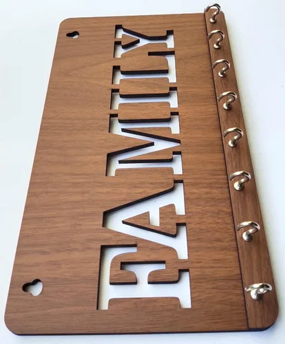 Vista 2 de Soporte familiar para llaves de pared de madera para decoración del hogar, soporte para llaveros, regalo para el mejor diseñador familiar del mundo