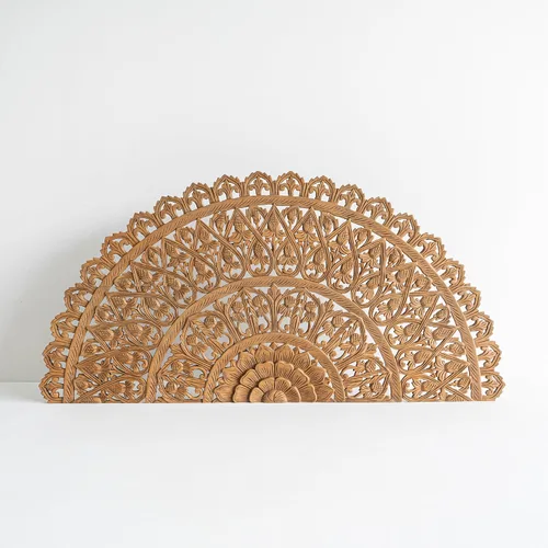 Vista 3 de Cabecero de Madera Queen Half Moon, Tallado de Mandala Redondo Elaborado en Teca Reutilizada, Muebles de Madera de por Vida Hechos a Mano
