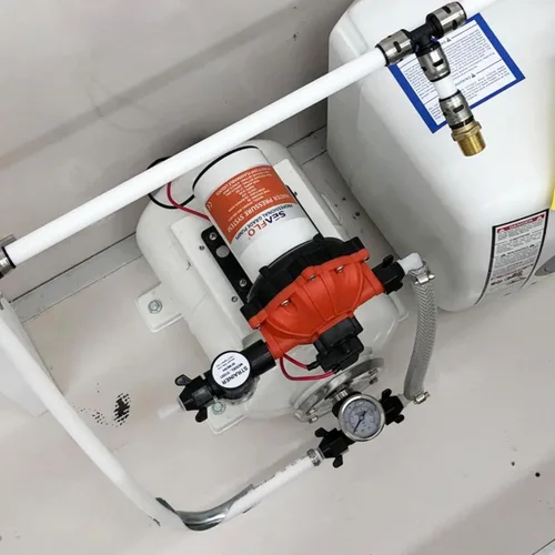 Vista 10 de SEAFLO Bomba de agua marina 12 V CC 60 PSI 5,5 GPM Sistema de tanque acumulador de 2 galones Sistema de aumento de presión del acumulador para un