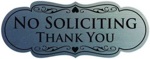 Vista 19 de Letrero con frase en inglés "NO SOLICITING Thank You