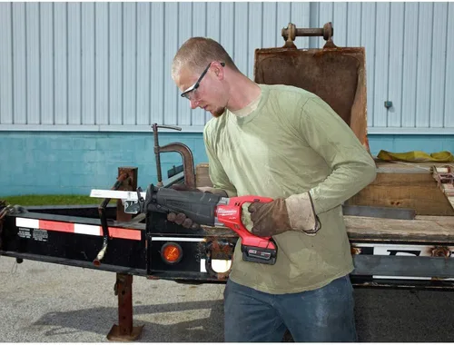 Vista 7 de El kit combinado de combustible Milwaukee 2997-23 incluye Sawzal alternativo de impacto de taladro