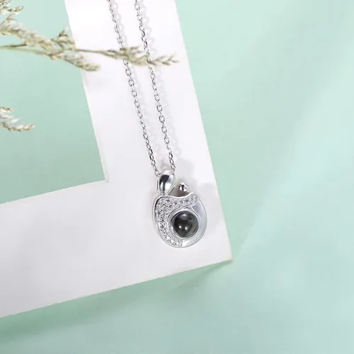 Vista 2 de AILIN Collar de proyección de fotos personalizado de plata de ley 925 con colgante de imagen en coloresblanco y negro, collar de mamá, joyería