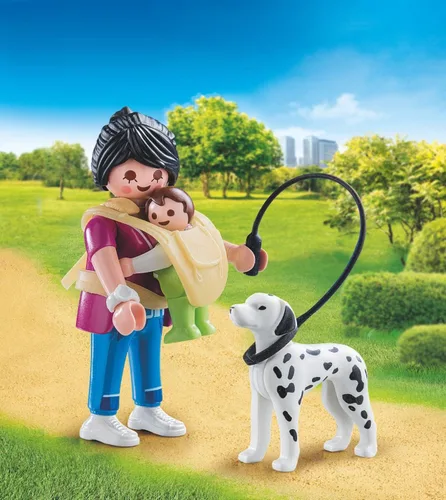 Vista 2 de Playmobil 70154 Special Plus Mama con bebé y perro, divertido juego de roles imaginativo, juegos adecuados para niños a partir de 4 años