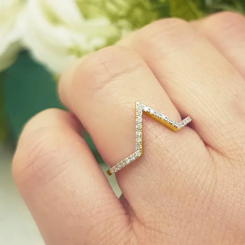 Vista 3 de Dazzlingrock Collection Anillo de Chevron de boda en forma de V apilable de diamante blanco redondo de 0.15 quilates (ctw) para mujer Oro de 14
