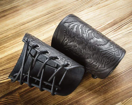 Vista 12 de 100% Genuine Leather Handmade Wrist Cuffs Bracers - LARP Gauntlet - Real Leather Wristbands - LARP Accessories Viking Cosplay Armor Bracelet