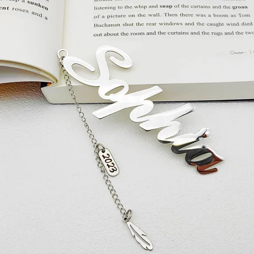 Vista 5 de Marcapáginas de nombre personalizado de acero inoxidable con nombre de metal, regalo único para amantes de los libros, regalo para graduación