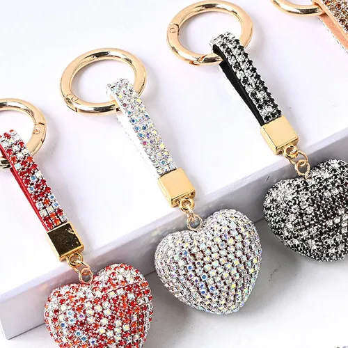 Vista 3 de BEGOOD Llavero de diamantes de imitación, regalos para el día de San Valentín para mujer, llavero de cristal con colgante de automóvil, llavero